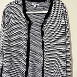 White dressing sweater with black medium size